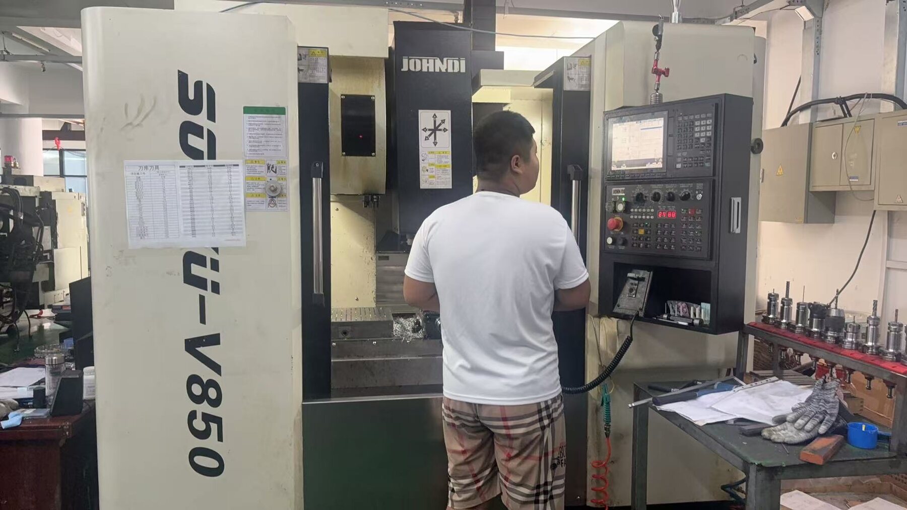 Compact Machining Equipment 03
