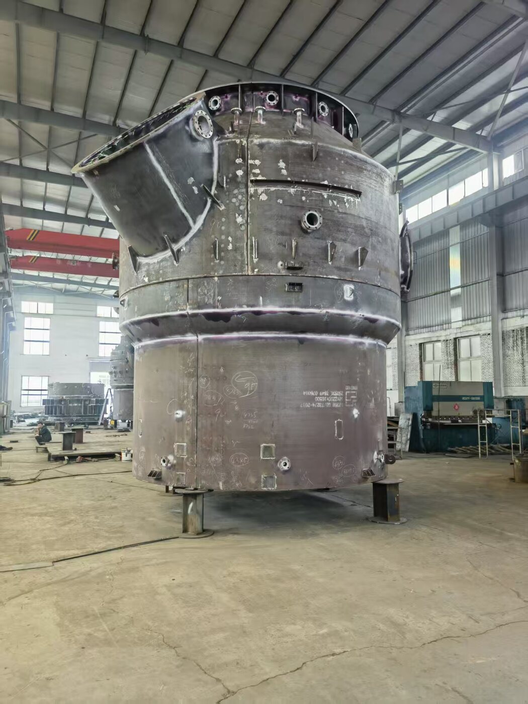 Large Welded Vessel 01